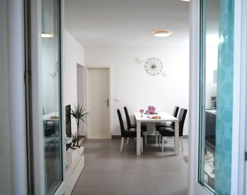 Wave N' Sea Apartment With A Private Pool Dubrovnik Eksteriør billede