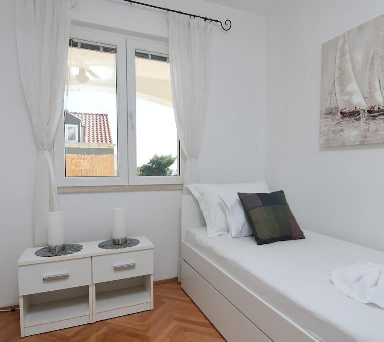 Wave N' Sea Apartment With A Private Pool Dubrovnik Eksteriør billede