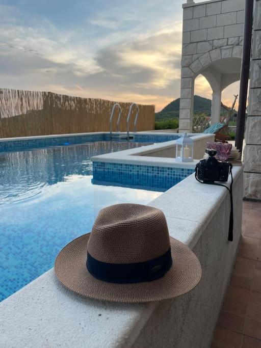 Wave N' Sea Apartment With A Private Pool Dubrovnik Eksteriør billede