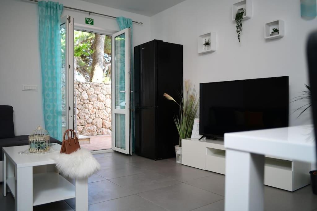 Wave N' Sea Apartment With A Private Pool Dubrovnik Eksteriør billede