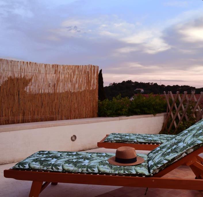 Wave N' Sea Apartment With A Private Pool Dubrovnik Eksteriør billede