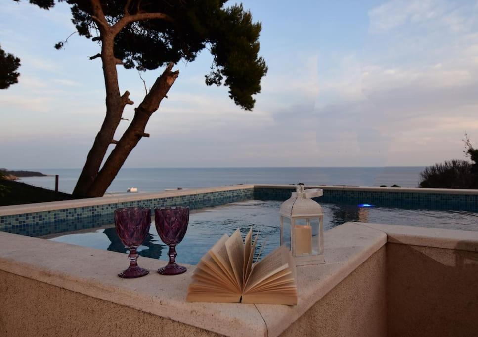 Wave N' Sea Apartment With A Private Pool Dubrovnik Eksteriør billede