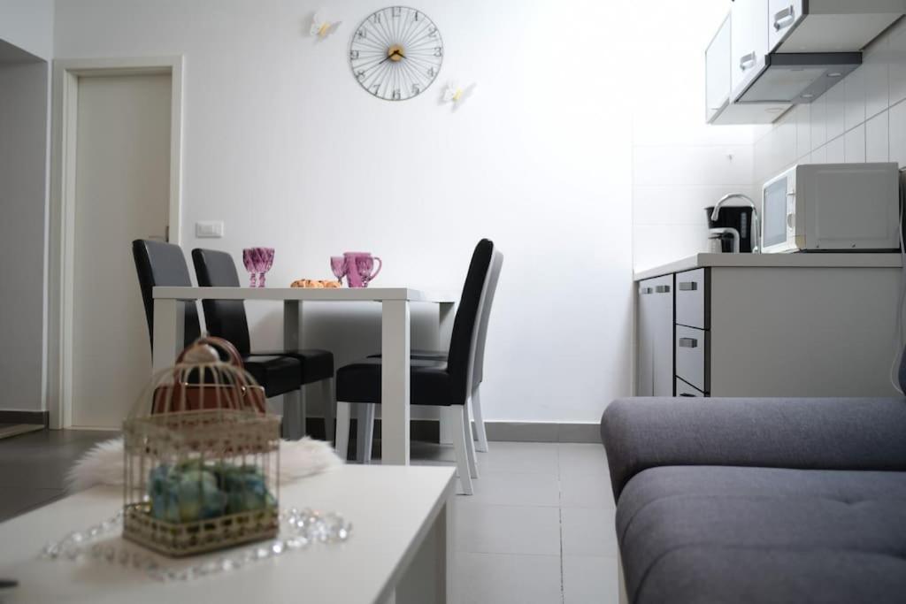 Wave N' Sea Apartment With A Private Pool Dubrovnik Eksteriør billede